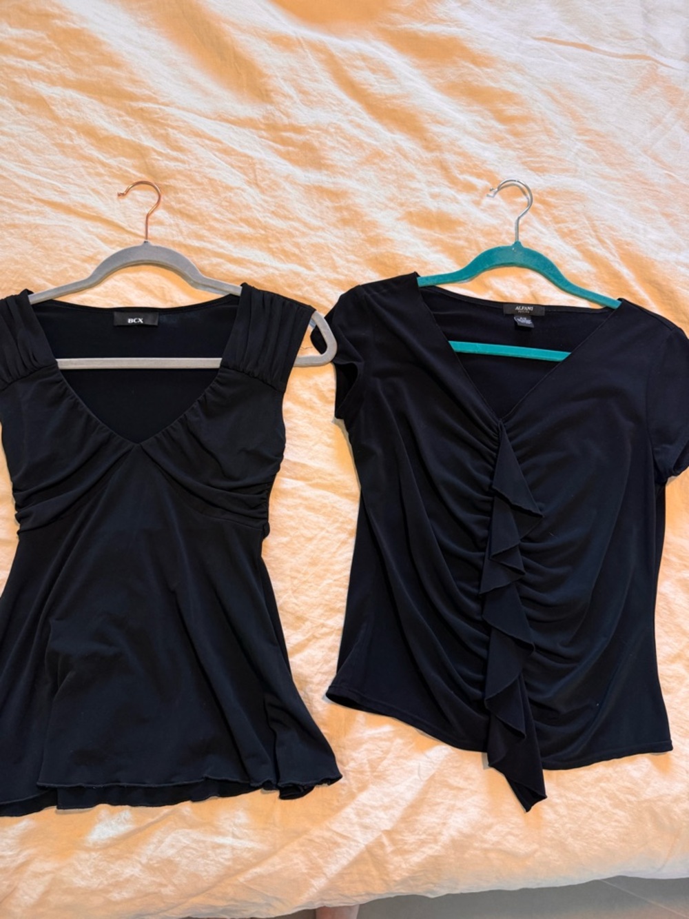 2 Vintage Y2K Women’s Short-Sleeve Black Tops